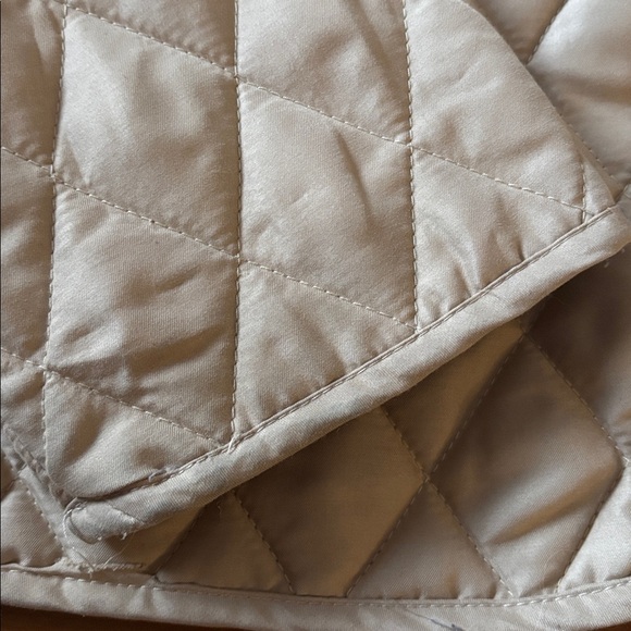Quilted Reversible Beige Jacket - Size Large. - Picture 13 of 15